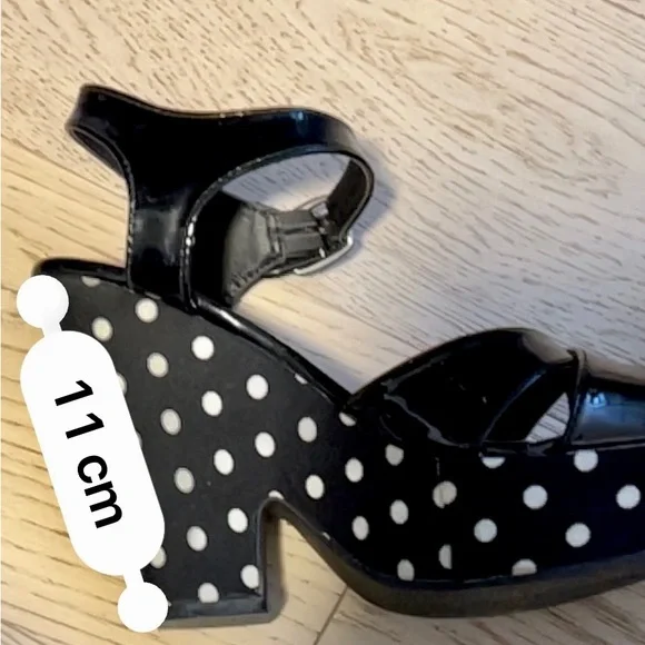 Madden Girl Platform Sandals - Picture 11 of 11